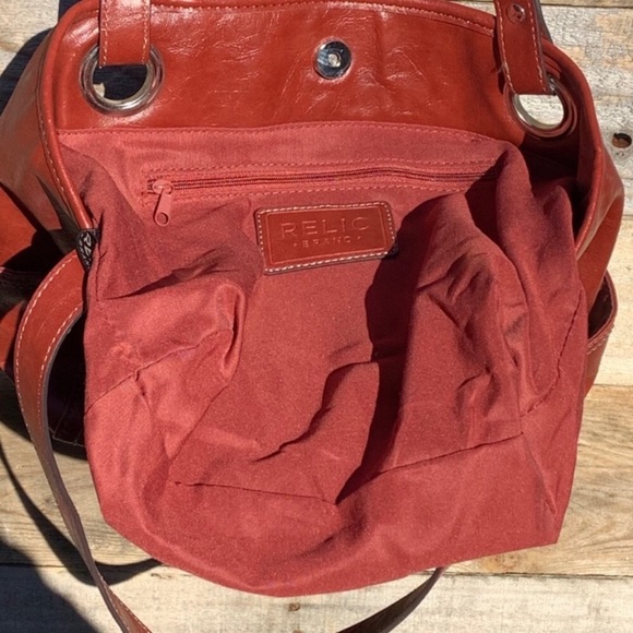 VTG RELIC Rust-Colored Vegan Leather Pocket Hobo Bag - Picture 11 of 13
